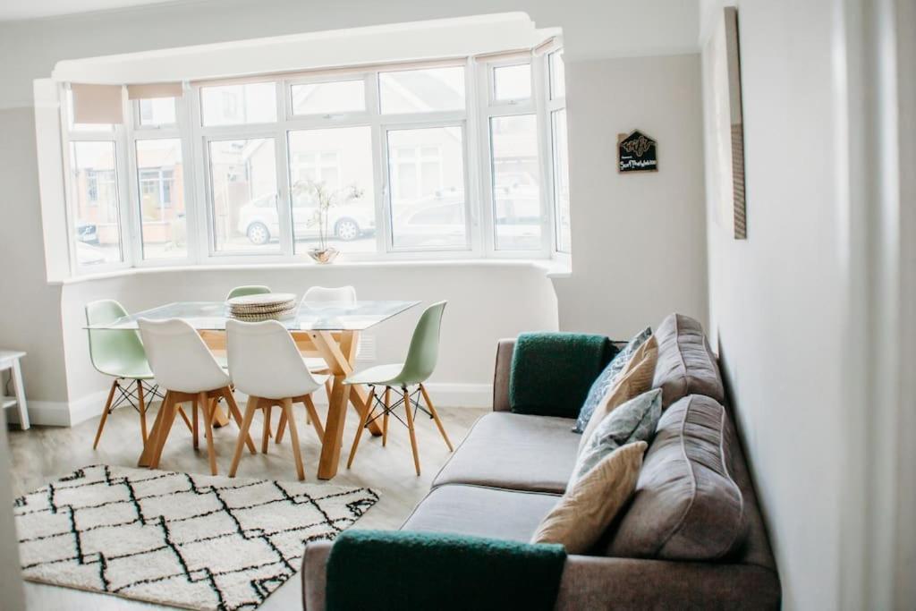 Coastal Haven In Leigh-On-Sea Lejlighed Southend-on-Sea Eksteriør billede